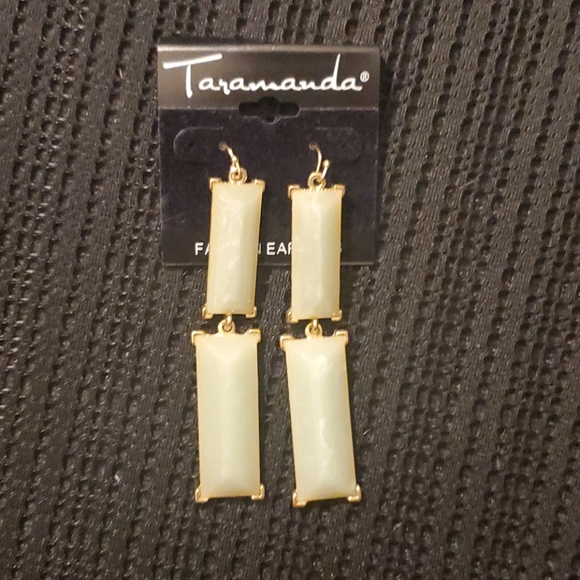 taramanda Jewelry - Taramanda brand long pale green and gold earrings